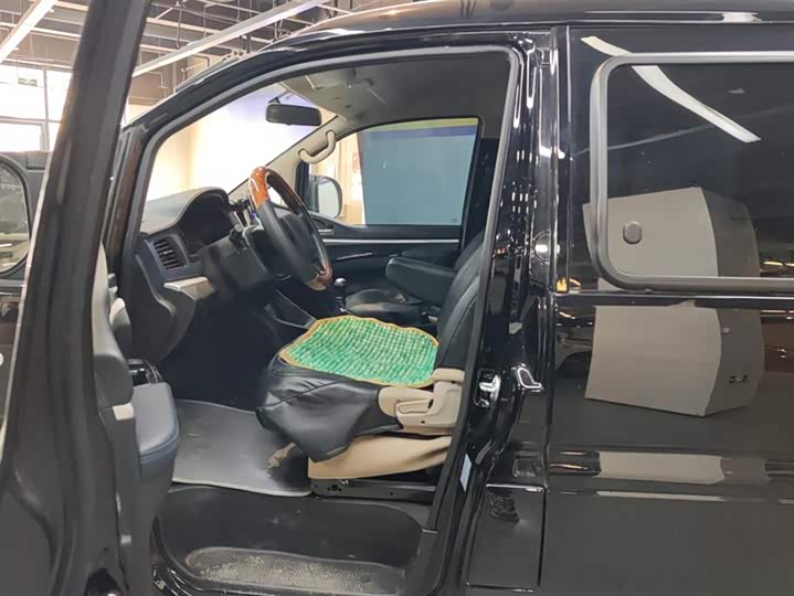 Фото 9 - Dongfeng Forthing Lingzhi M5