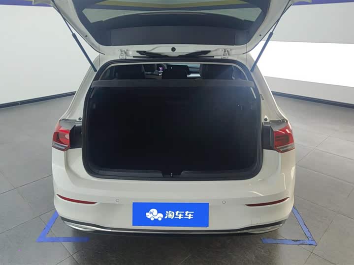 Фото 4 - Volkswagen Golf