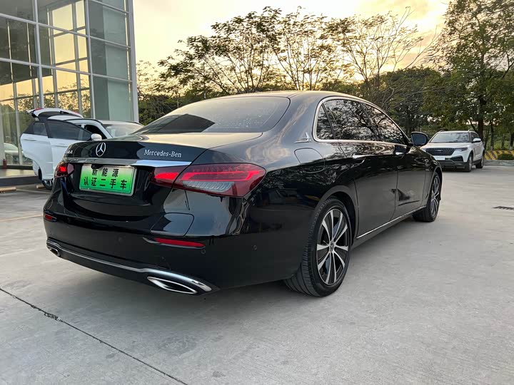 Фото 5 - Mercedes-Benz E-Class Hybrid