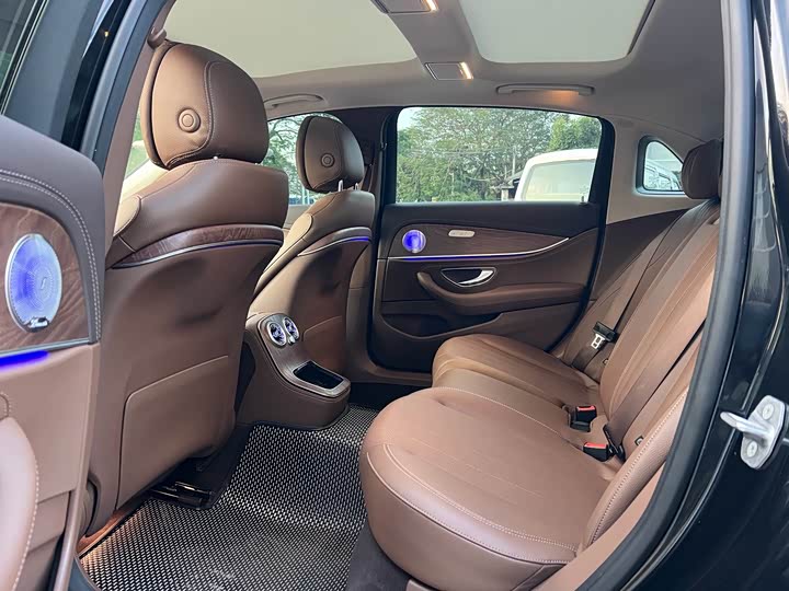 Фото 7 - Mercedes-Benz E-Class Hybrid