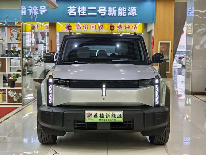 Фото 2 - Chery iCar 03