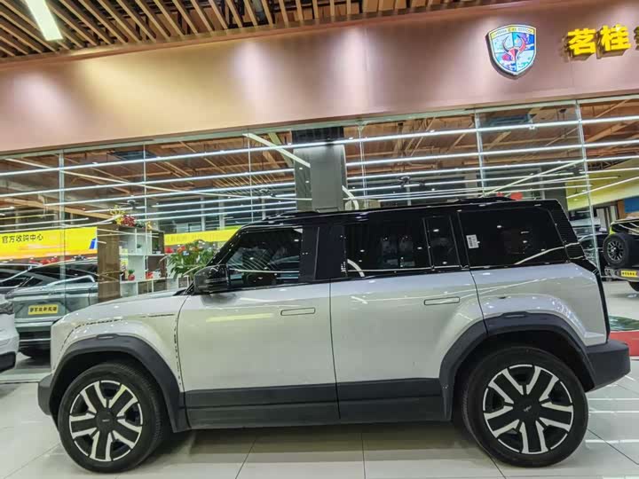 Фото 3 - Chery iCar 03