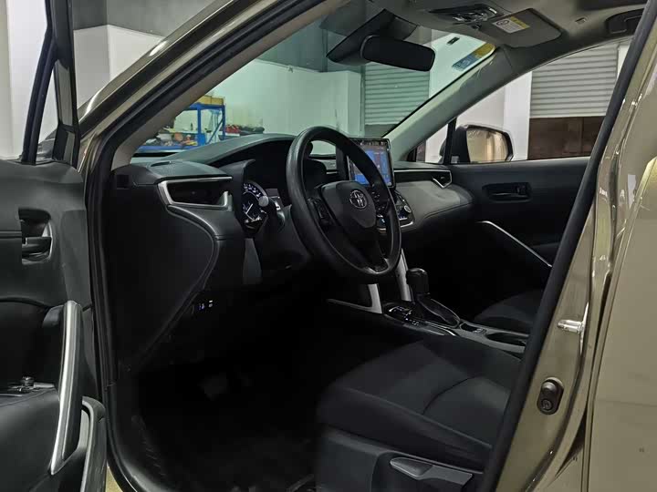 Фото 9 - Toyota Corolla Cross