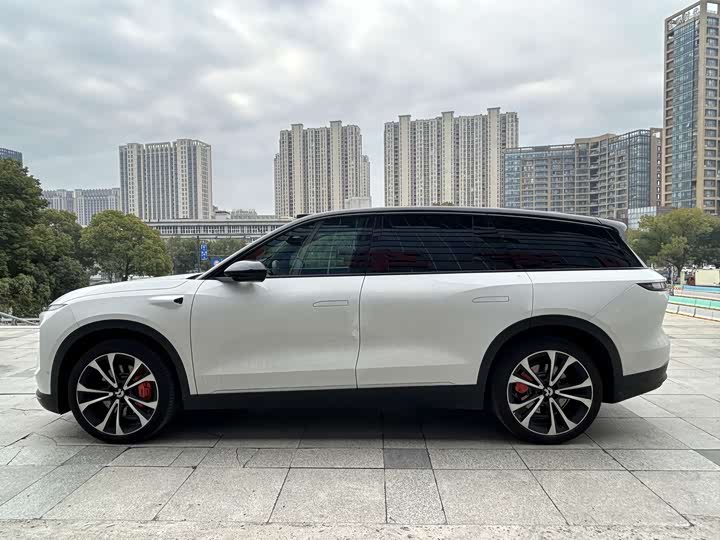 Фото 4 - Nio ES8