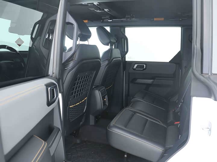 Фото 9 - Ford Bronco