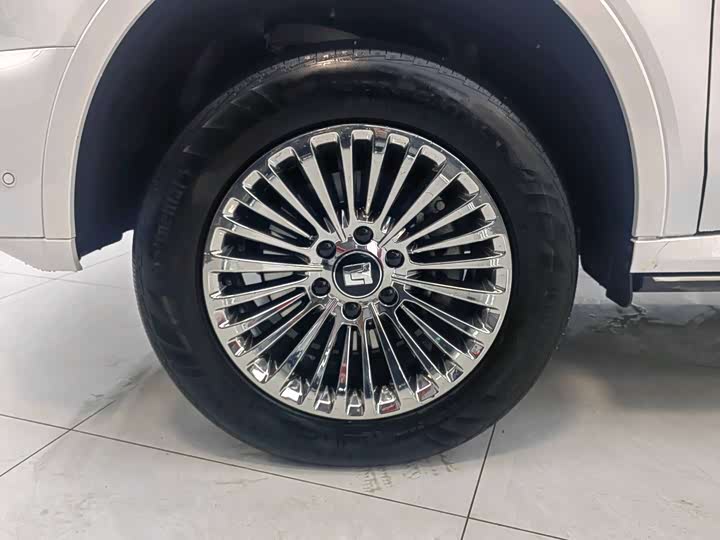 Фото 4 - Tank 500 Hybrid