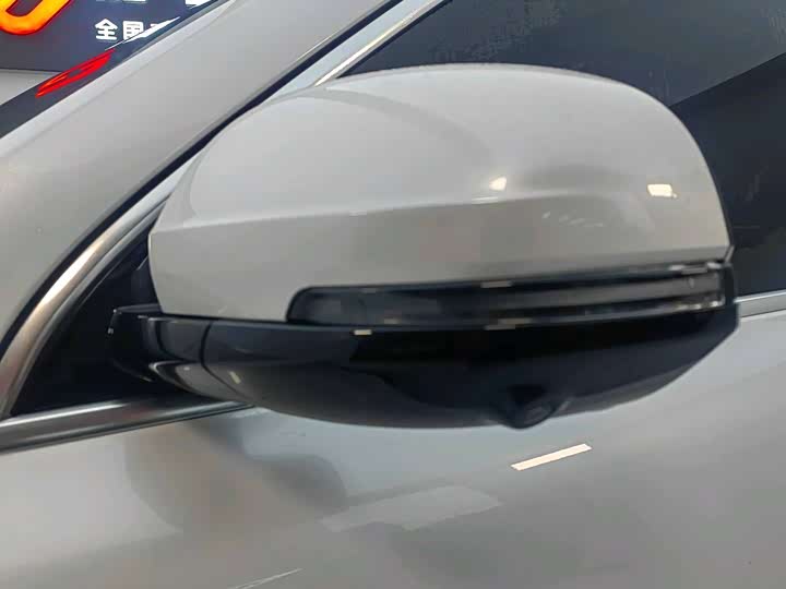 Фото 5 - Tank 500 Hybrid