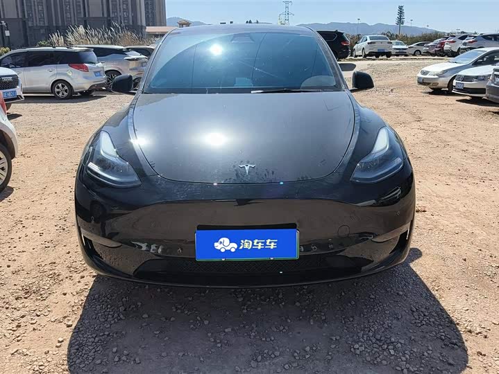 Фото 2 - Tesla Model Y