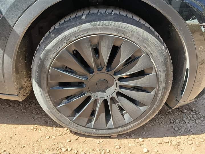 Фото 6 - Tesla Model Y