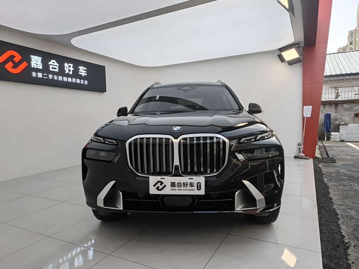 Фото 2 - BMW X7