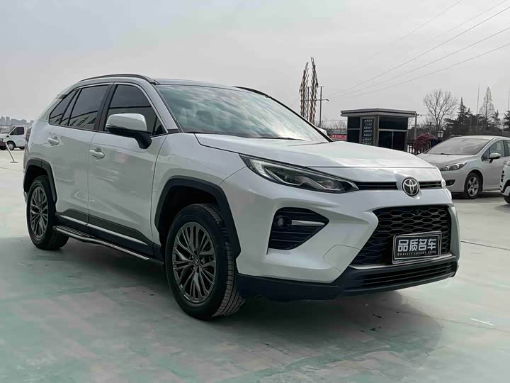 Фото 3 - Toyota Wildlander