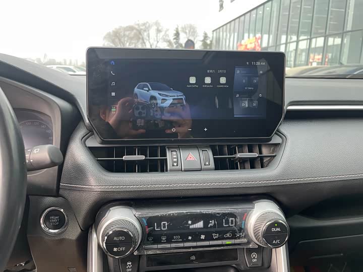 Фото 9 - Toyota Wildlander