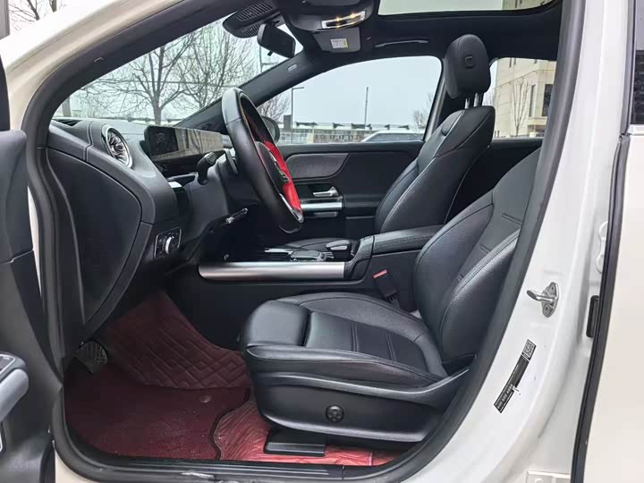 Фото 5 - Mercedes-Benz EQA