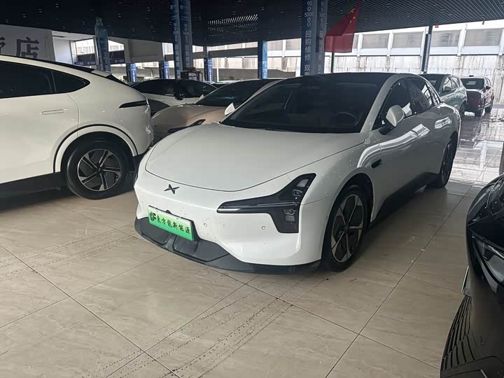 Фото 1 - XPeng Mona M03