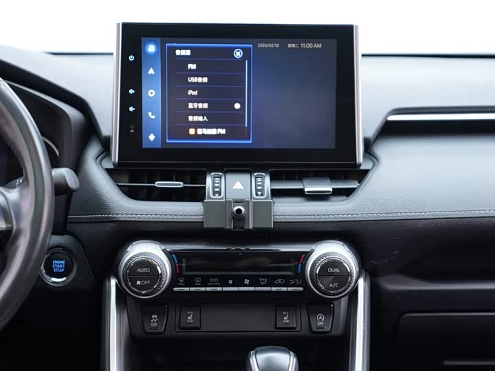 Фото 9 - Toyota RAV4