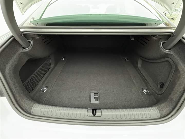 Фото 6 - Audi A7L