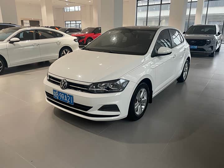 Фото 1 - Volkswagen Polo