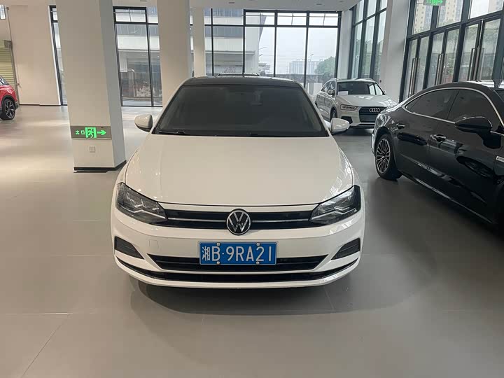 Фото 2 - Volkswagen Polo