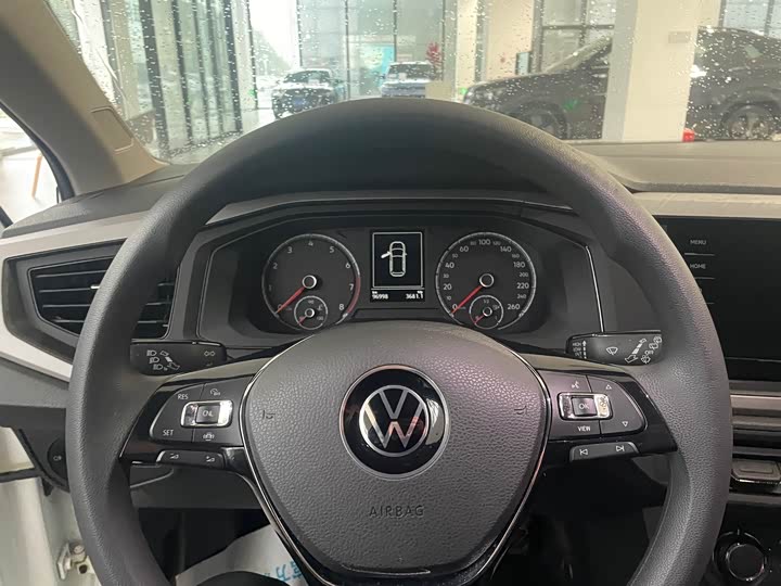 Фото 6 - Volkswagen Polo