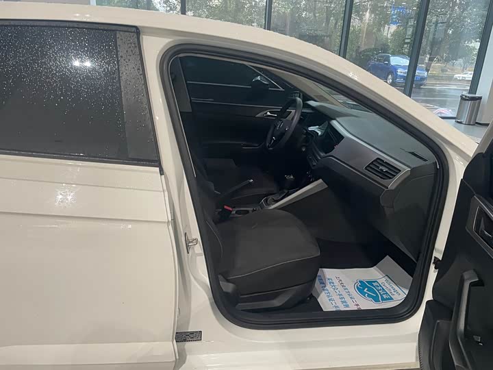 Фото 9 - Volkswagen Polo