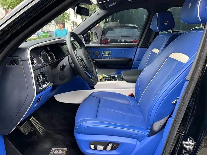 Фото 5 - Rolls-Royce Cullinan