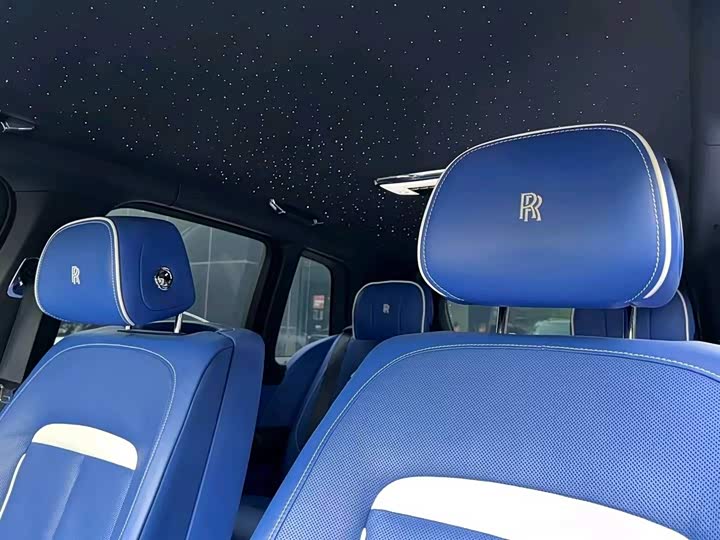 Фото 6 - Rolls-Royce Cullinan