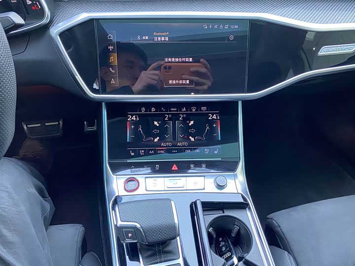 Фото 9 - Audi S7