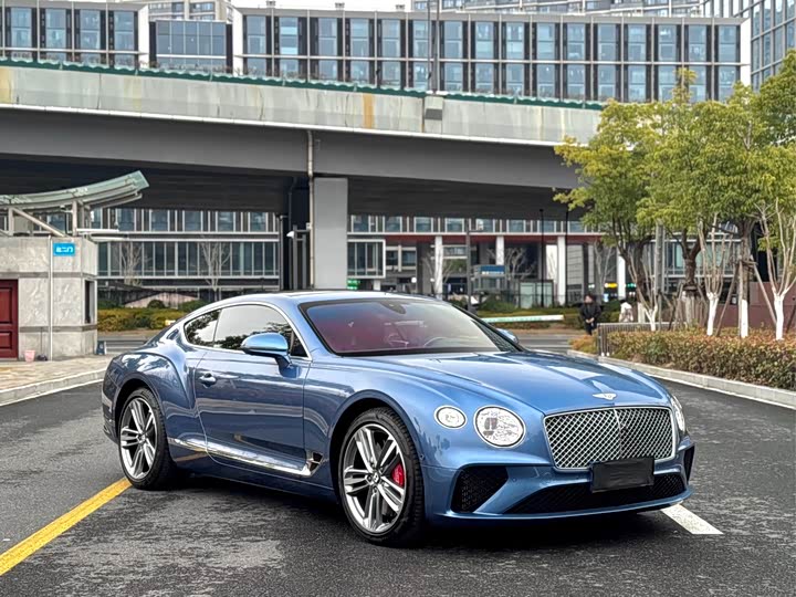 Фото 2 - Bentley Continental GT
