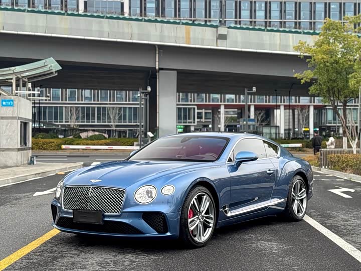 Фото 3 - Bentley Continental GT