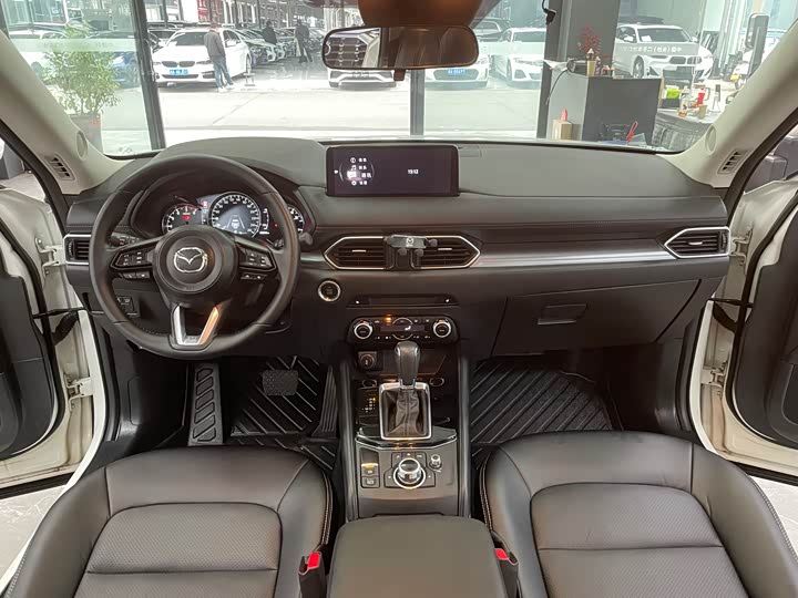 Фото 8 - Mazda CX-5