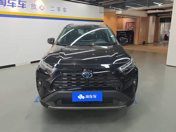 Фото 2 - Toyota RAV4