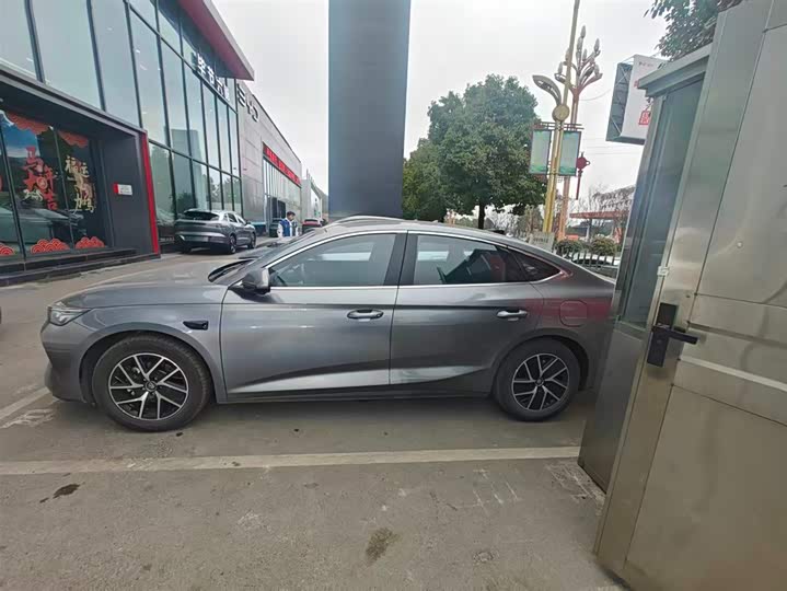 Фото 7 - BYD Qin L