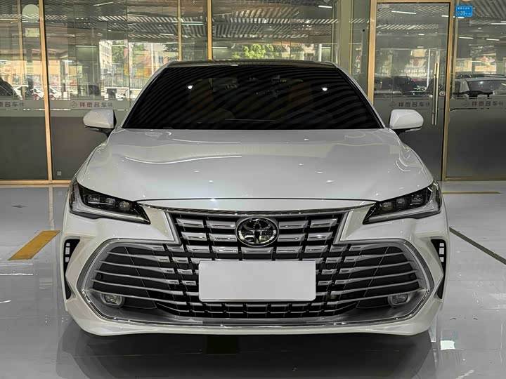 Фото 3 - Toyota Avalon