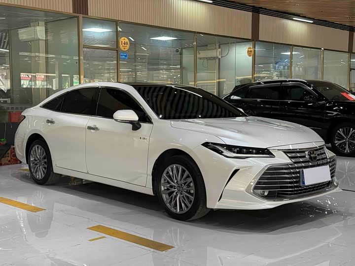 Фото 4 - Toyota Avalon