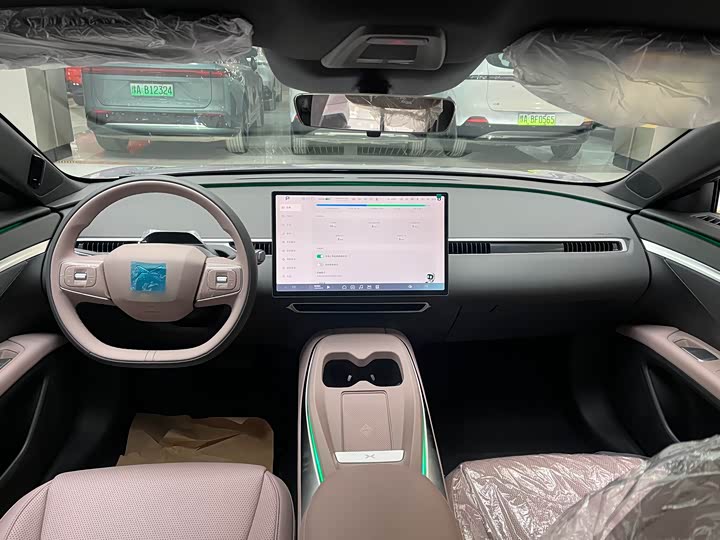 Фото 4 - XPeng Mona M03