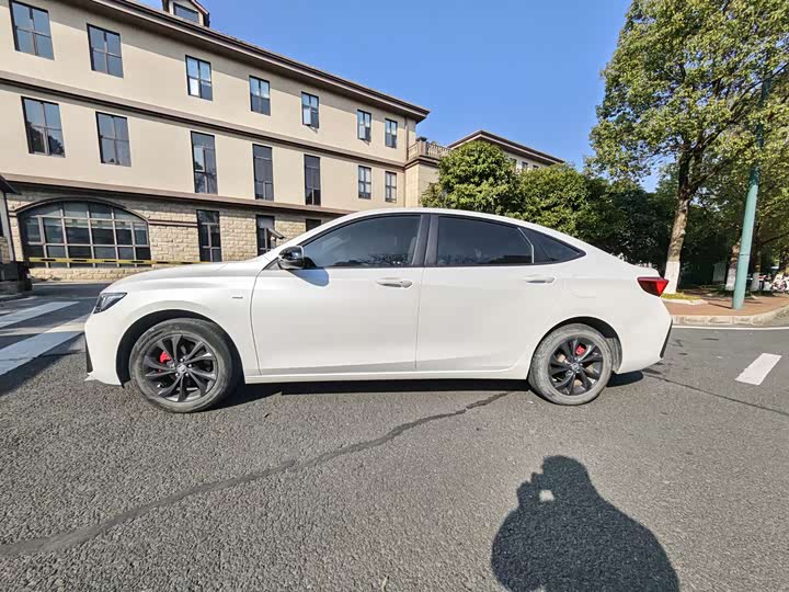 Фото 4 - Buick Verano