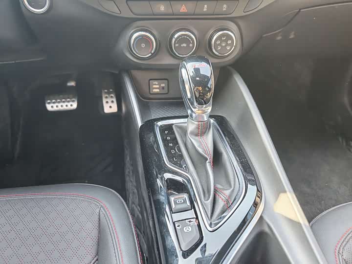 Фото 8 - Buick Verano