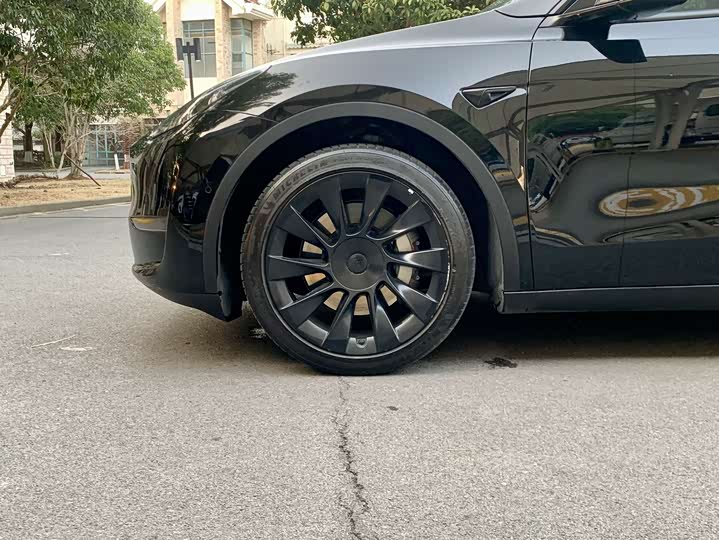 Фото 9 - Tesla Model Y