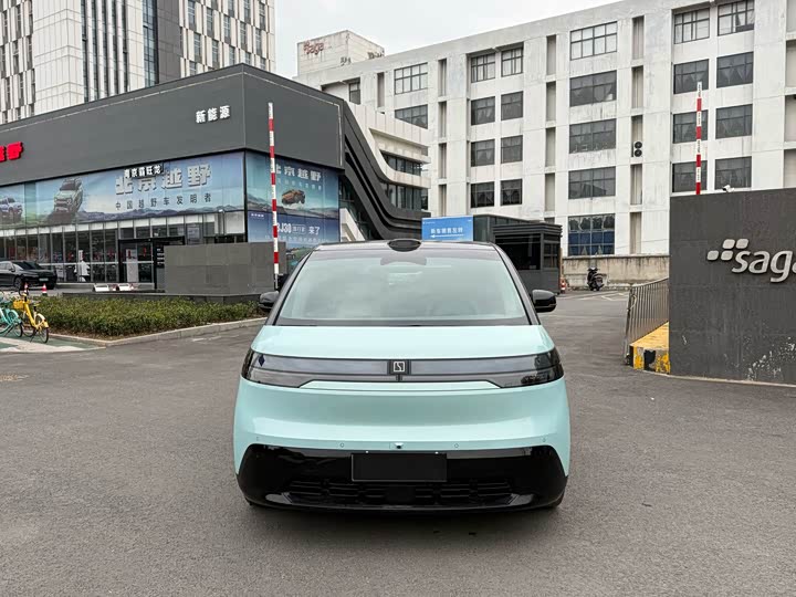 Фото 2 - Zeekr Mix