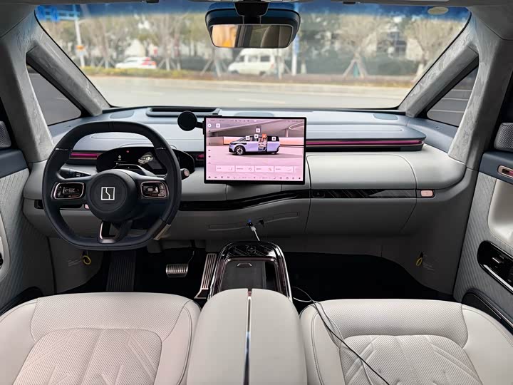 Фото 6 - Zeekr Mix