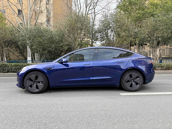Фото 5 - Tesla Model 3
