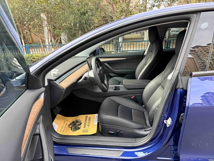 Фото 7 - Tesla Model 3