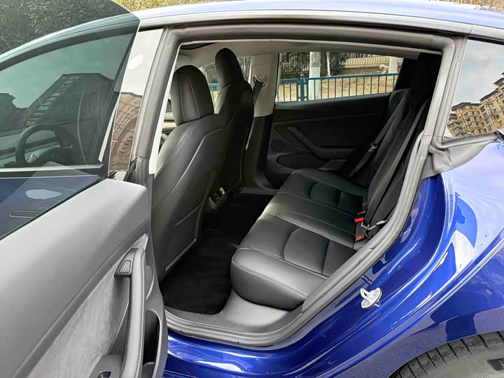 Фото 8 - Tesla Model 3