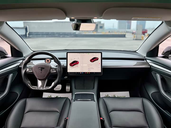 Фото 8 - Tesla Model 3