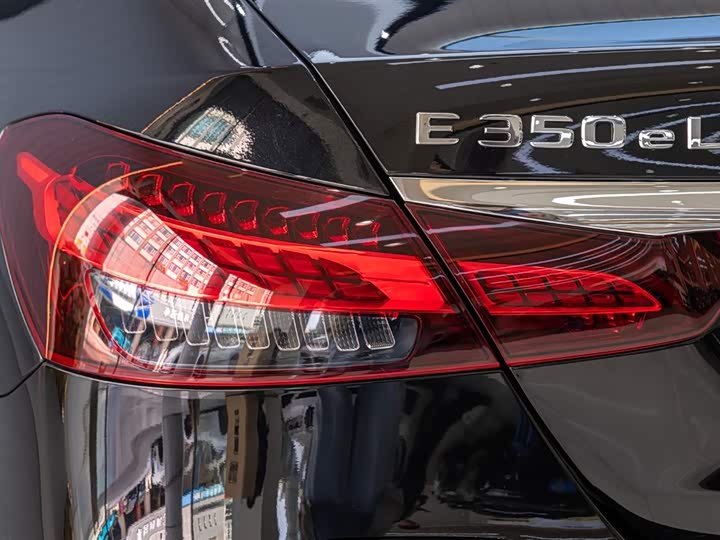 Фото 7 - Mercedes-Benz E-Class Hybrid