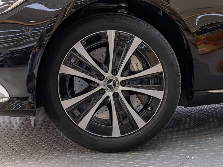 Фото 8 - Mercedes-Benz E-Class Hybrid