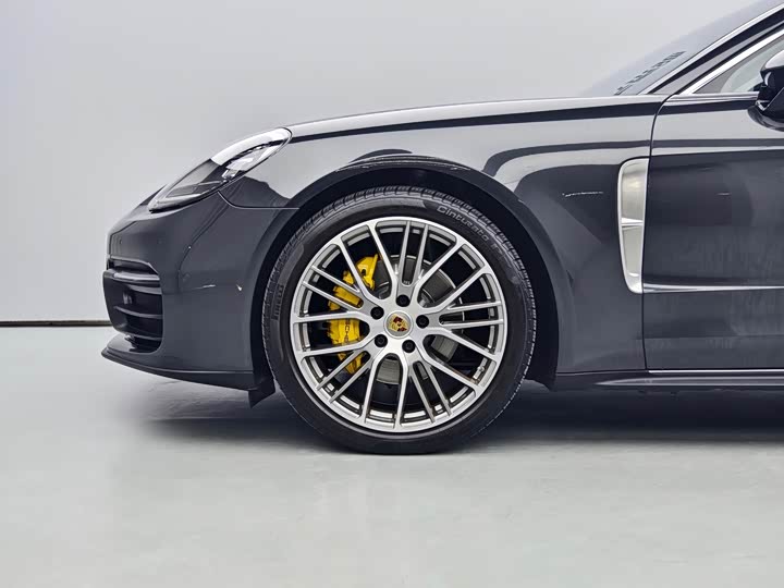 Фото 6 - Porsche Panamera
