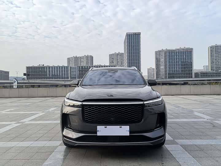 Фото 2 - LiXiang One