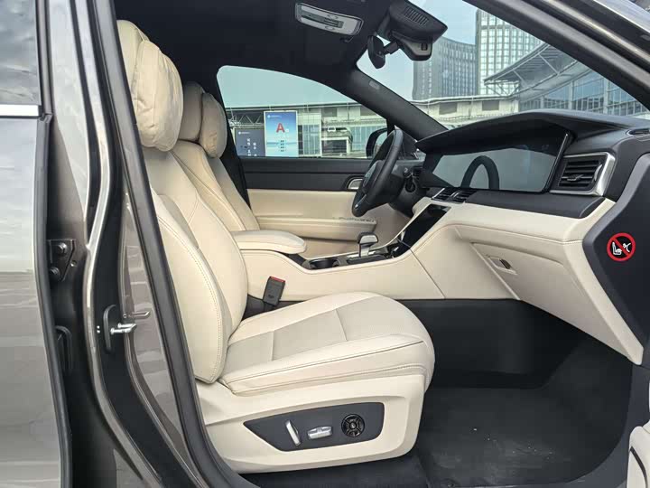 Фото 9 - LiXiang One