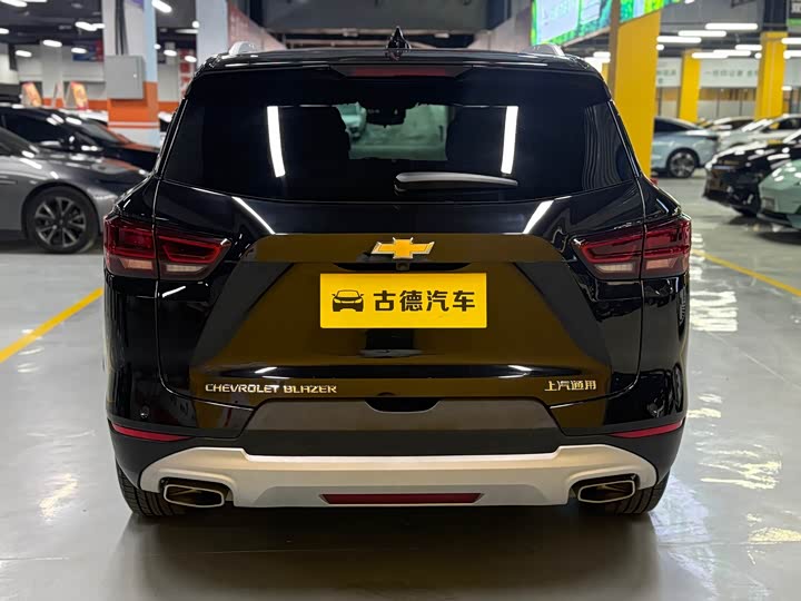 Фото 6 - Chevrolet Blazer